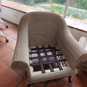Par de Butacas de Ratan con Base de Hierro Forjado y Almohadones - imagen 6