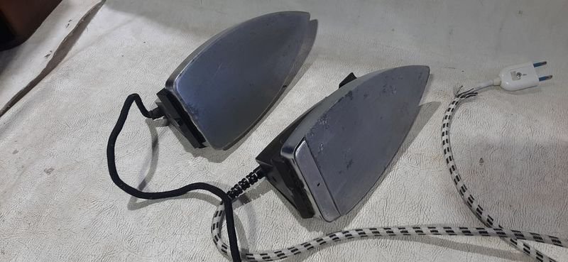 Plancha eléctrica Philips con cable y tabla de planchar - imagen 3