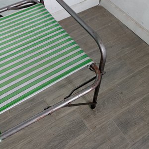 Catre Plegable Metálico con Lona Plástica Verde y Blanca - imagen 5