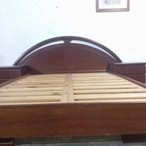Cama de 2 plazas totalmente desarmable con 2 mesas de noche de 3 cajones - imagen 6