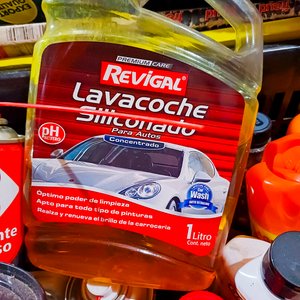 Lote de 20 Frascos de Productos Automotrices y de Limpieza - imagen 2