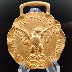 Medalla Cervecería Montevideo Oriental S.A. Dorada - imagen 2