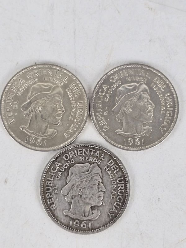 3 Monedas de Plata "El Gaucho Héroe" - República Oriental del Uruguay 1961