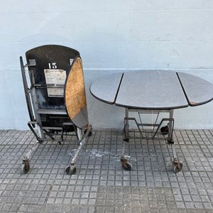Par de Mesas Plegables con Alas y Ruedas - imagen 5