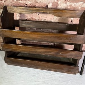 Revistero de Madera Rústico - imagen 1