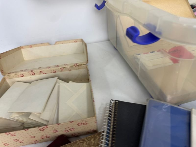 Lote de papelería y artículos escolares en excelente estado - imagen 9