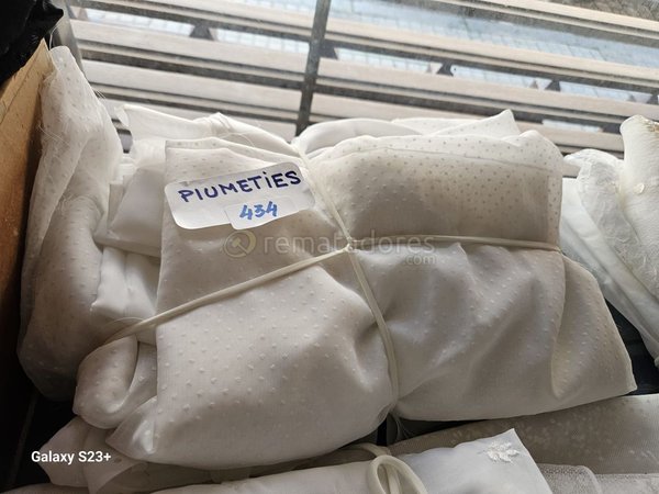 Lote de Plumetíes Blancos para Decoración o Manualidades