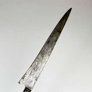 Cuchillo criollo hoja de acero Solingen 23 cm, cabo plata criolla y oro con vaina - imagen 4