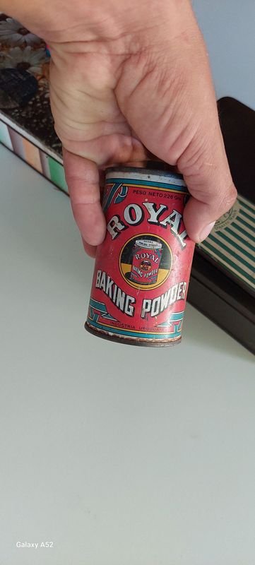 Latas de conserva y objetos varios - imagen 5