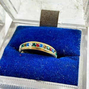 Dos Anillos Dorados con Circones de Colores - imagen 2
