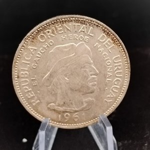 Moneda de Plata Uruguaya $10 "El Gaucho" 1961 - 12.5g - imagen 5