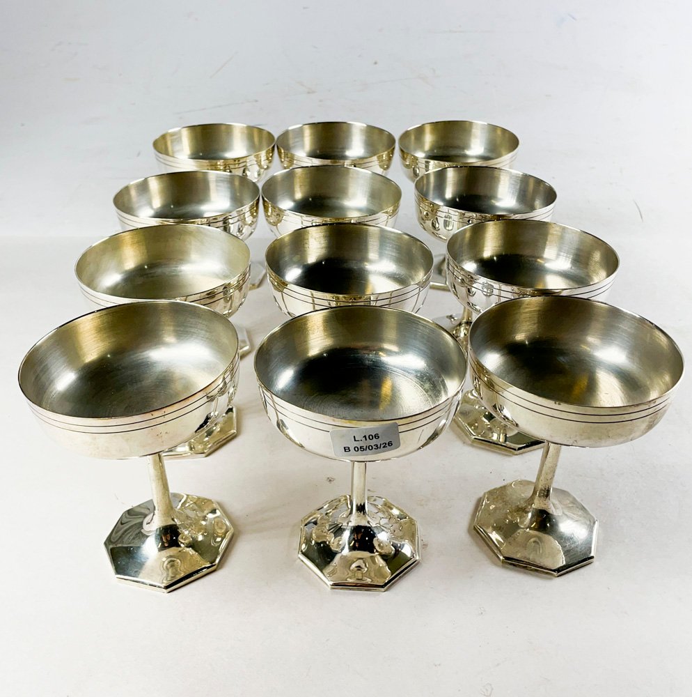 Lote anterior: Doce copas de metal para postre