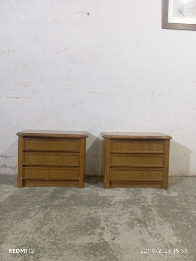 Juego de 2 mesas de noche de madera peteribí con 3 cajones