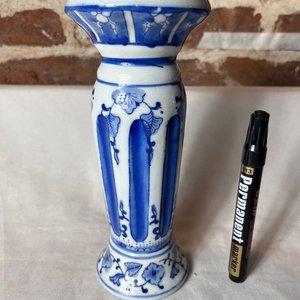 Florero de Loza Azul y Blanco con Diseño Floral - imagen 2