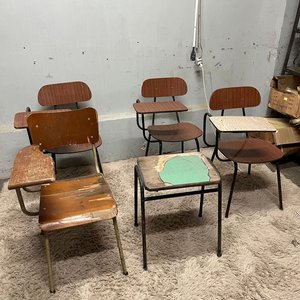 Lote de 7 Mesas y 15 Sillas Escolares de Hierro y Madera - imagen 3
