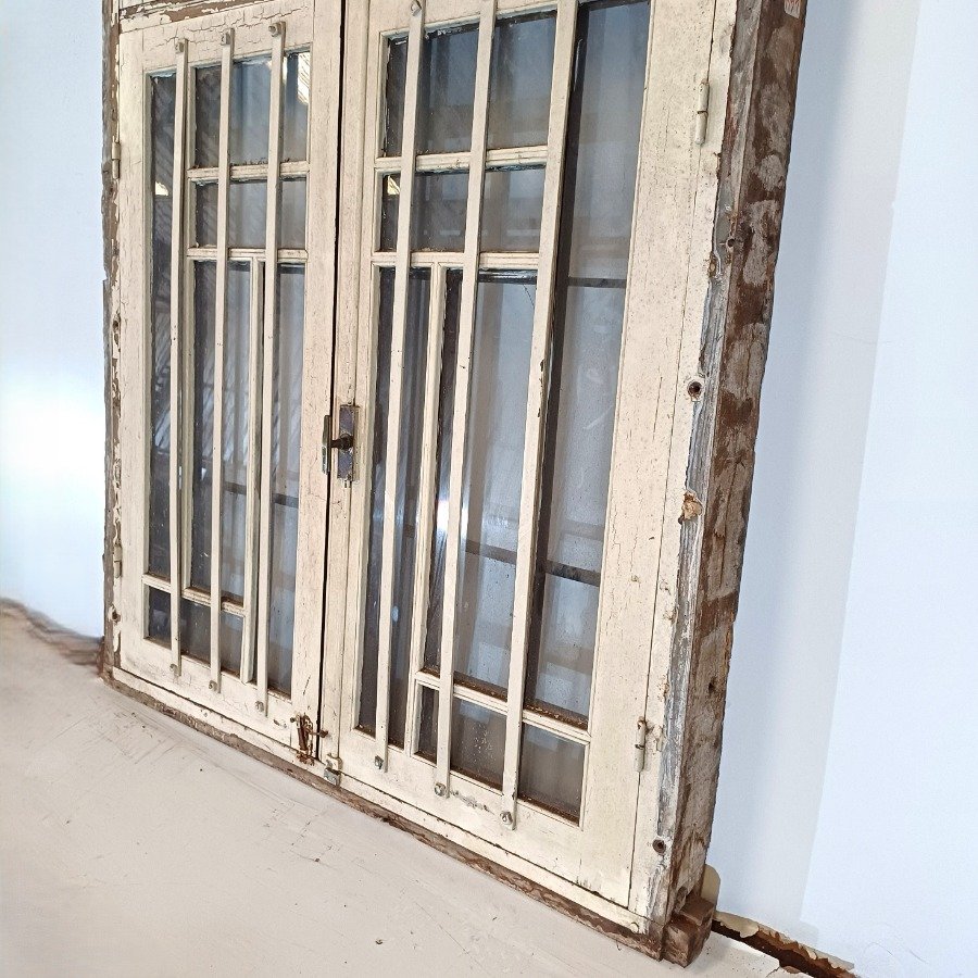 Ventana con dos hojas batientes en cedro - imagen 5