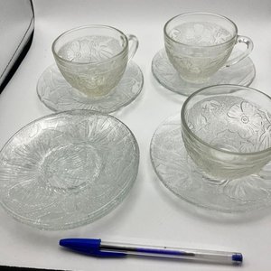 Juego de 3 Tazas de Té y 5 Platillos de Vidrio Labrado Vintage - imagen 3