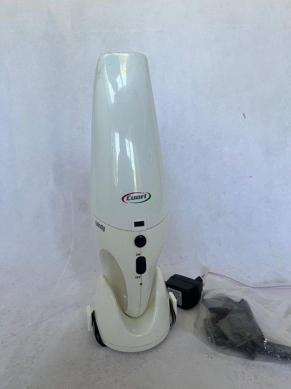 Lote siguiente: Aspiradora de mesa CUORI - Electrodomésticos