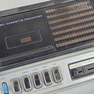 Máquina de Escribir Underwood, Teléfono Antiguo y Reproductor de Cassette Philips - imagen 7