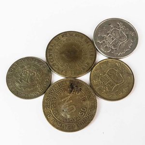 Lote de 5 Monedas de Perú Varias - imagen 2