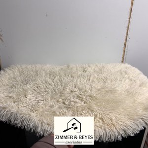 Lote siguiente: Alfombra Shaggy de Pelo Largo Color Crema