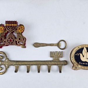 Lote de Piezas Decorativas con Motivos de Jerusalén y Judaísmo - imagen 4