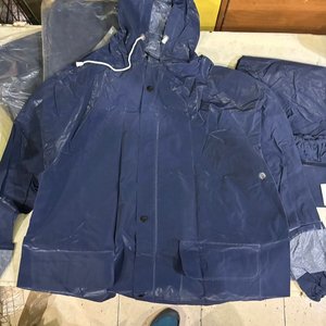 Equipo de Lluvia Azul y Varios Artículos de Mantenimiento - imagen 2