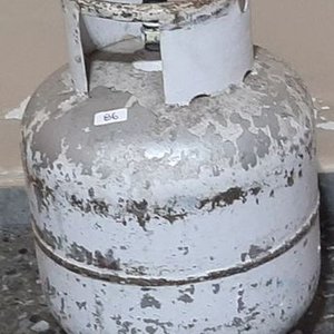 Garrafa de Gas de 13kg Blanca Usada - imagen 2