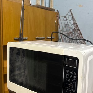Lote siguiente: Microondas Enguta Blanco