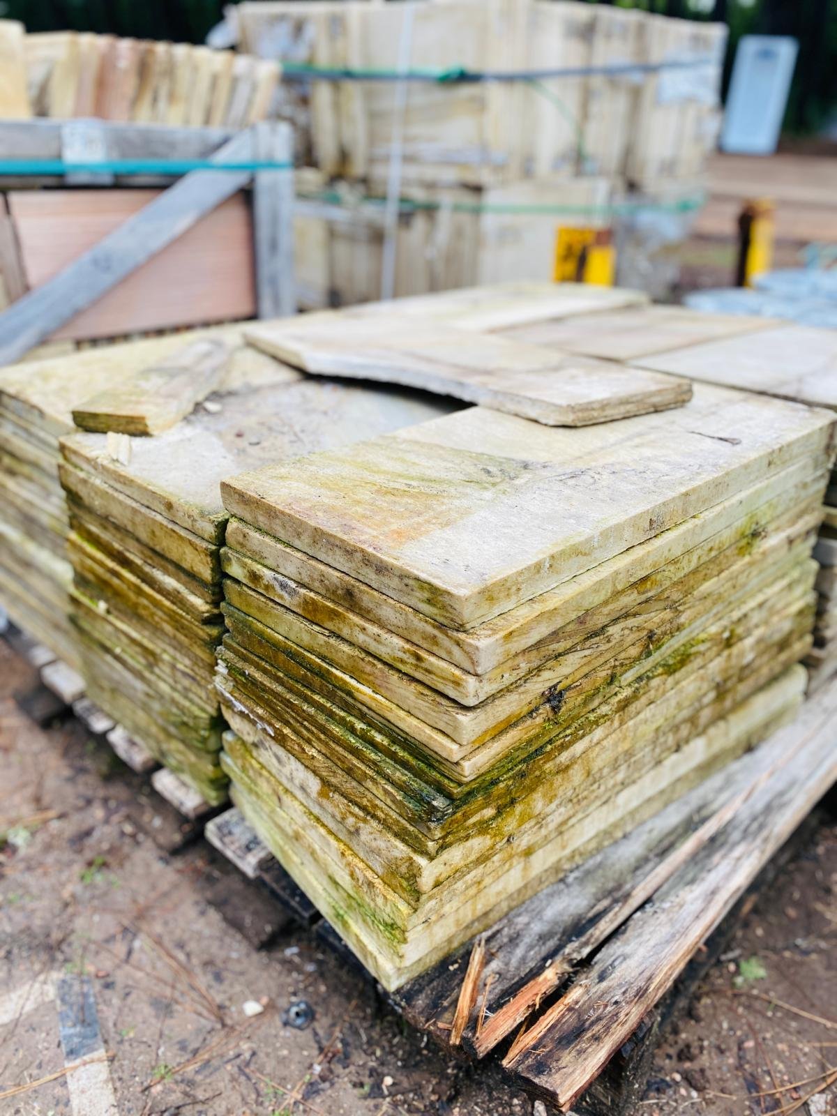 Item lote-x15-m2-de-piedra-57x27-cm - Image 1