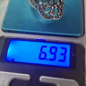 Anillo de Plata con Diseño Calado y Piedras - imagen 4