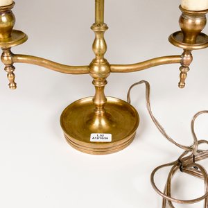 Lámpara de Bronce de Dos Luces con Pantallas - imagen 5