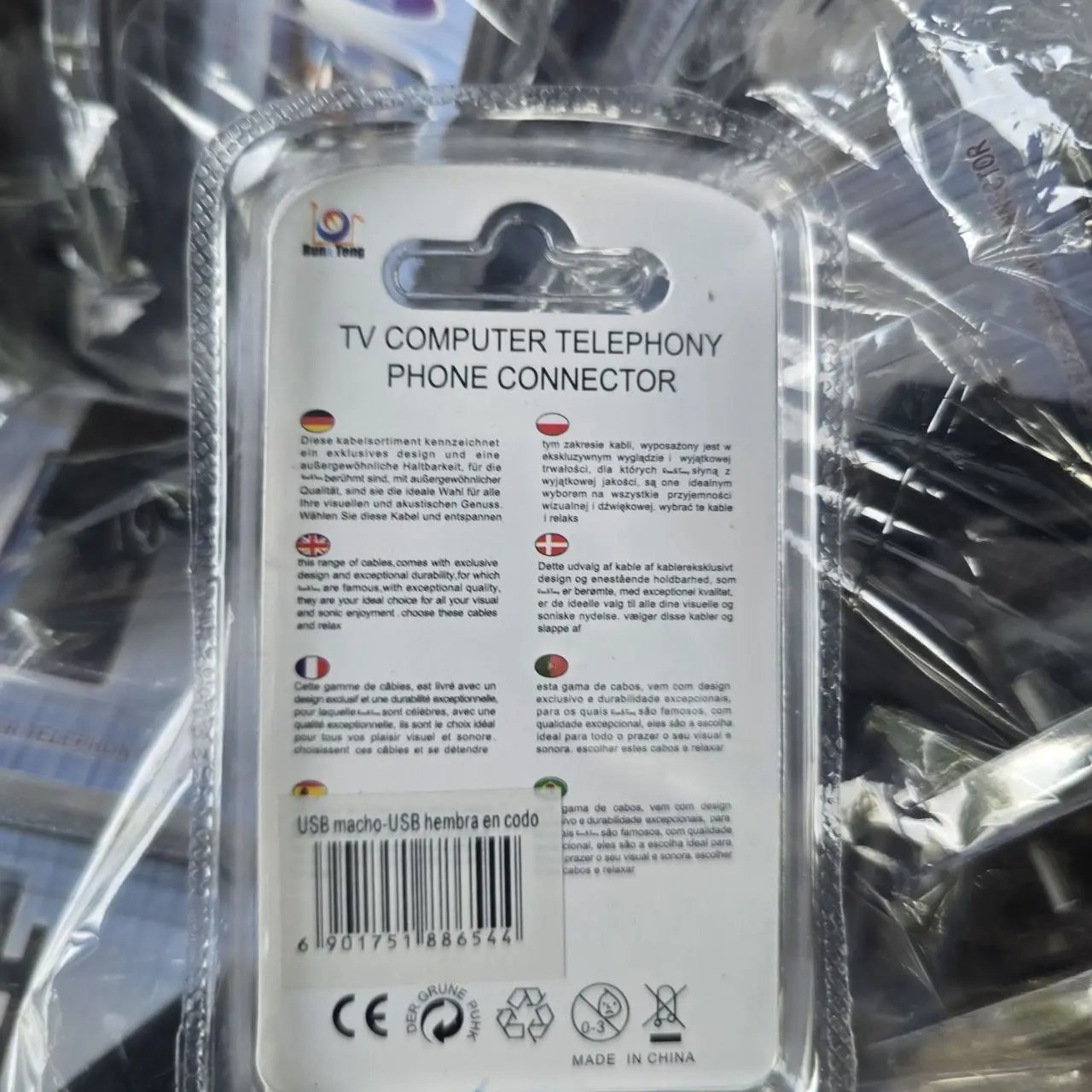 Conjunto de cables USB con conectores y embalaje - imagen 3