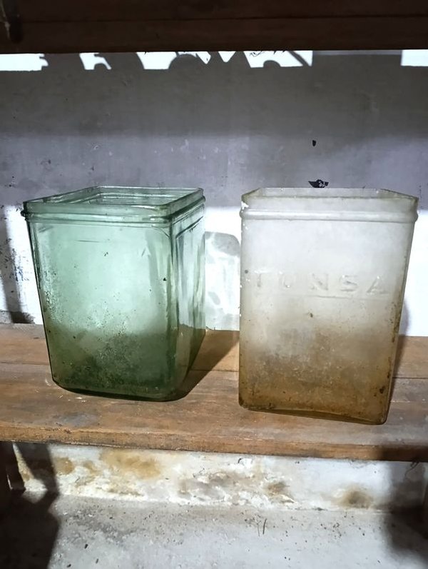 2 Cubas Antiguas de Vidrio para Baterías