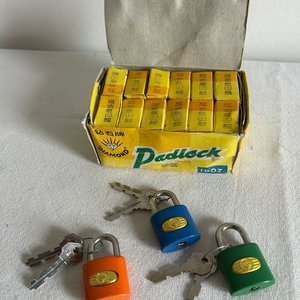 Lote de 15 Candados "Diamond" con Llaves - imagen 3