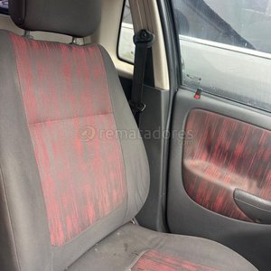Chevrolet Montana 1.8 Pickup Negra - imagen 6