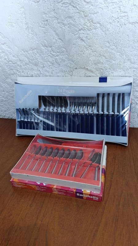 Lote siguiente: Conjunto de cubiertas y postre Barichello