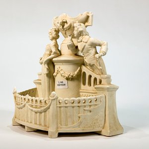 Jardinera de Porcelana Biscuit Estilo Clásico con Figuras - imagen 4