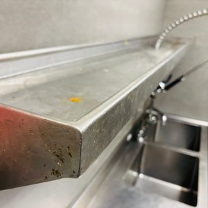 Mesada de Acero Inoxidable con Doble Bacha, Grifería Profesional y Estante Escurridor - imagen 3