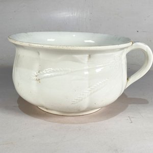Lote siguiente: Bacinilla Antigua de Loza Villeroy & Boch "Espigas" con Relieve