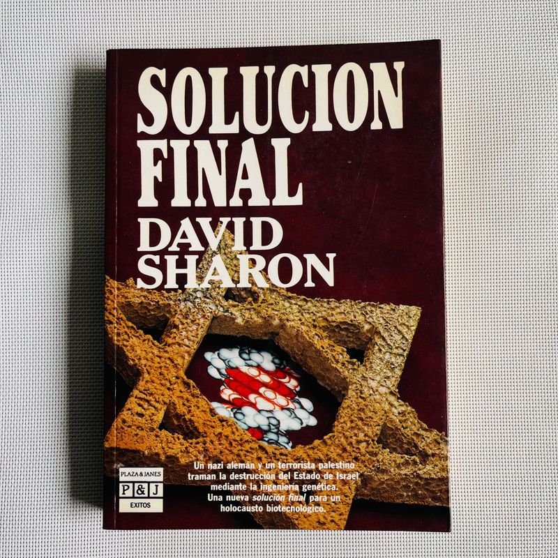 Libro "Solución Final" de David Sharon sobre el Holocausto