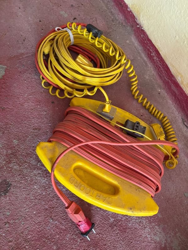 Lote anterior: Alargador eléctrico con 2 salidas de corriente