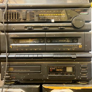 Equipo de música Crown con parlantes y CD - imagen 3
