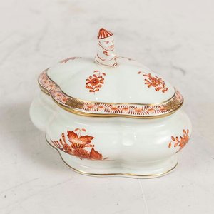 Lote siguiente: Alhajero de Porcelana Húngara Herend con Diseño Floral
