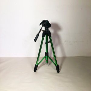 Lote siguiente: Trípode Metálico "Star 260" Color Verde