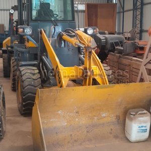Lote anterior: Autoelevador y Pala Cargadora Amarillos