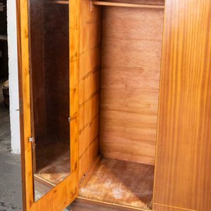 Ropero Americano Bajo de Cuatro Puertas con Marqueterie y Detalles - imagen 3
