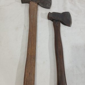 Lote anterior: Lote de 2 Hachas de Mango de Madera