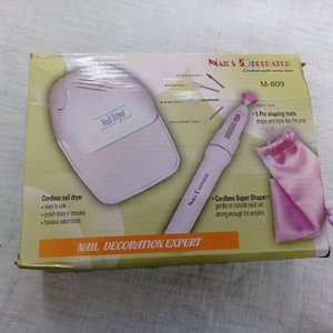 Seis piezas: depiladora femenina, torno para uñas, portero eléctrico, calentador de agua instantáneo para canilla y otros. - imagen 7