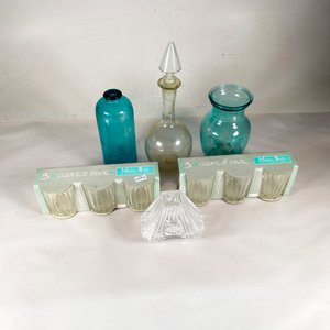 Lote de 10 piezas: Vasos, florero, frasco, jarra y botellón - imagen 4